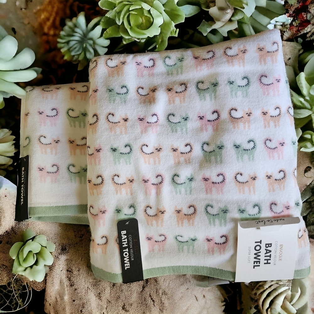Envogue 2 Bath Towels Cats Kitten Colorful Multicolored Velour Super Soft Towels